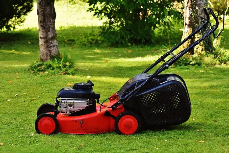 What Does A Carburetor Do In A Lawn Mower?