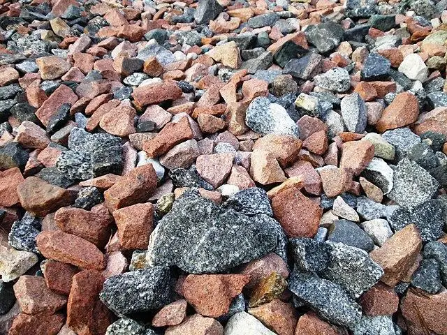Gravel Vs. Crushed Stones