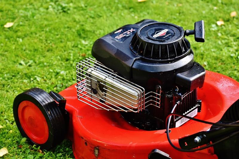 Keep Your Lawn Mower Properly Maintained - starting a lawn mower with old gas